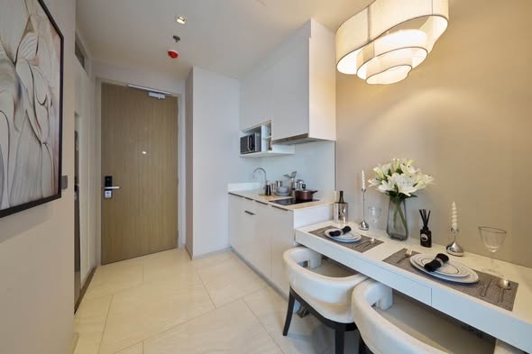 bathroom of Ashton Silom