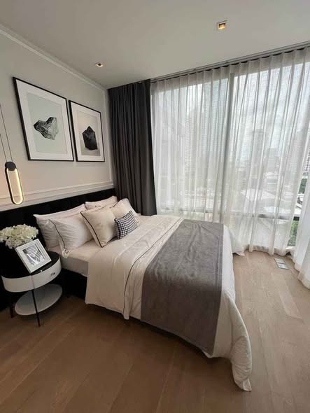 bedroom of Ashton Silom