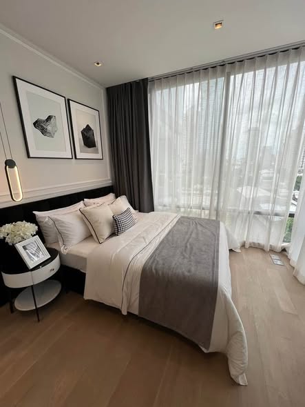 bedroom of Ashton Silom