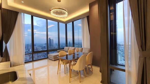 Ashton Silom
