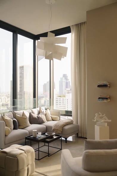 living room of Ashton Silom