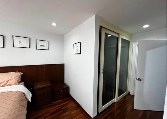 bedroom and room interior of Asoke Place