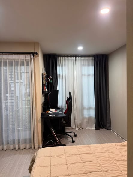 bedroom and room interior of Aspire Asoke-Ratchada