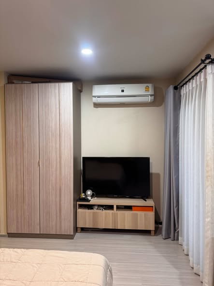 bedroom and room interior of Aspire Asoke-Ratchada