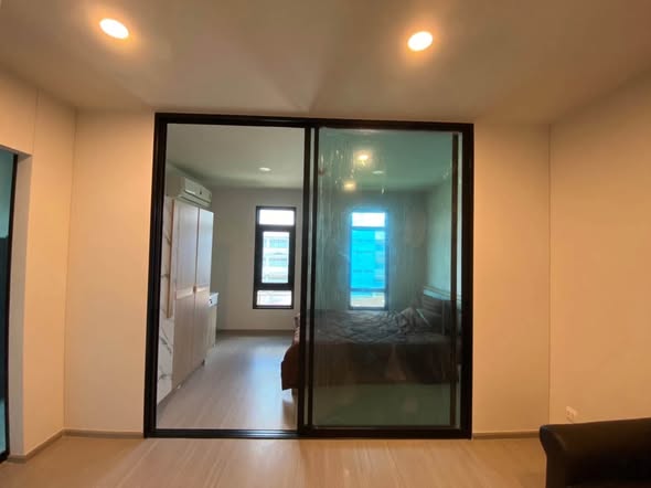 room interior of Aspire Asoke Ratchada
