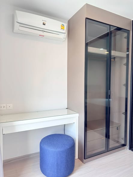 room interior of Aspire Asoke Ratchada