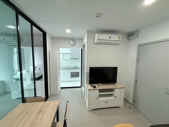room interior of Aspire Asoke-Ratchada