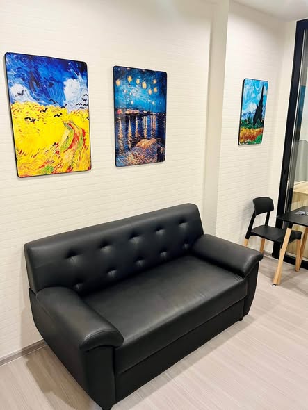 living room of แอสปาย เอราวัณ ไพร์ม Aspire Erawan Prime