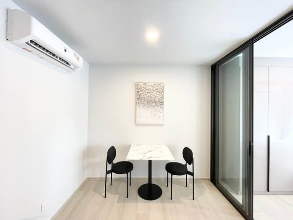 room interior of Aspire Onnut Station