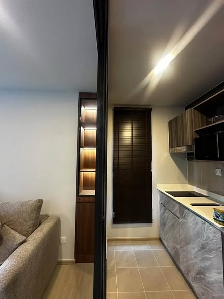room interior of Aspire Onnut Station
