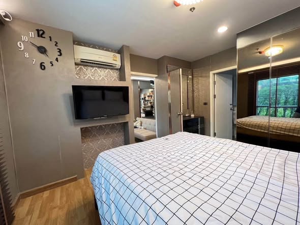 bedroom of Aspire Rama 4