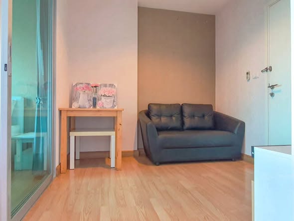 bedroom and living room of Aspire Rama 4