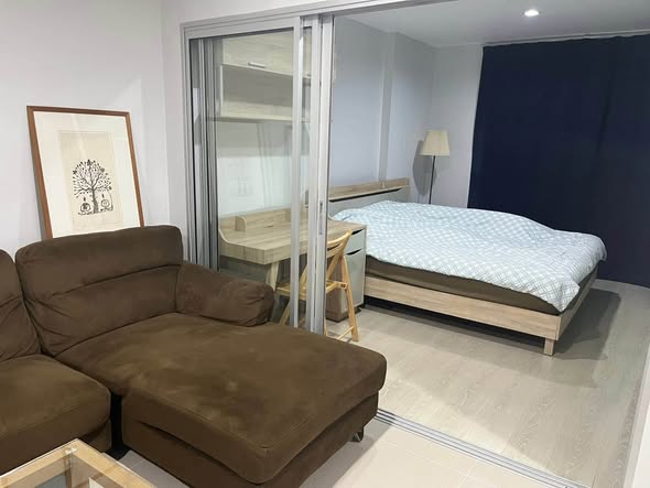 bedroom and room interior of Aspire Rama 9