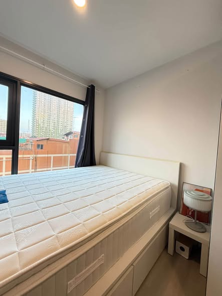 bedroom of Aspire Rattanathibet Weston