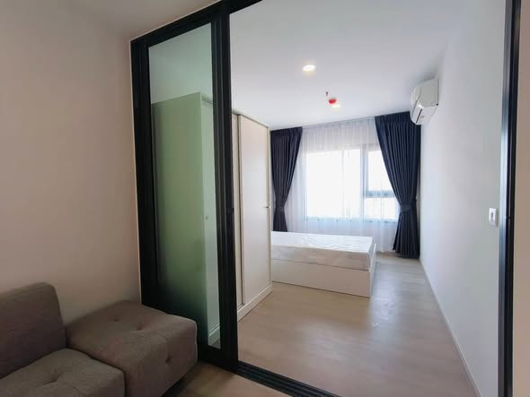 bedroom and room interior of Aspire Rattanathibet Weston