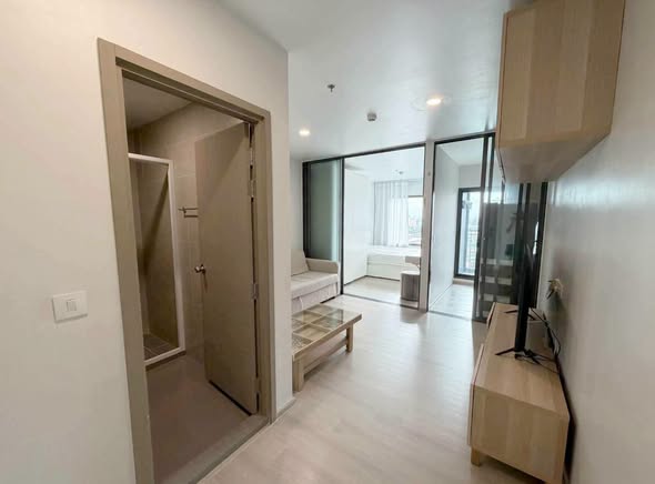 bedroom and room interior of Aspire Rattanathibet Weston