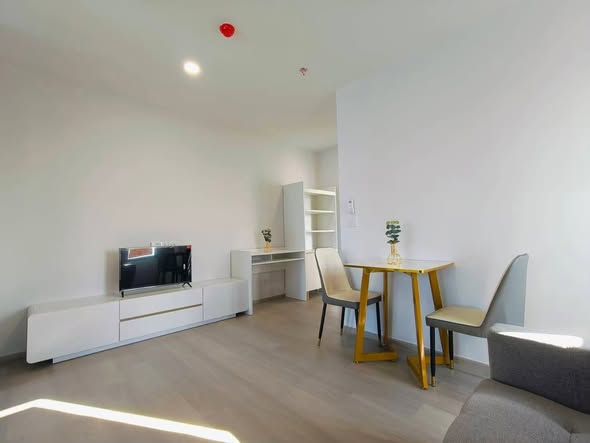 living room of Aspire Rattanathibet Weston