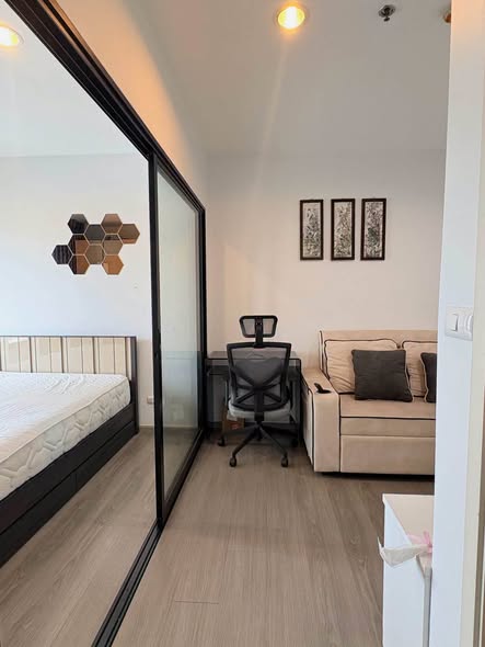 bedroom and room interior of Aspire Sathon-Taksin (Timber Zone)
