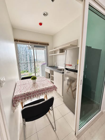 room interior of Aspire Sathorn – Tha Phra