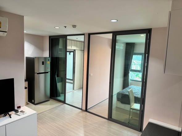 room interior of Aspire Sathorn-Ratchaphruek
