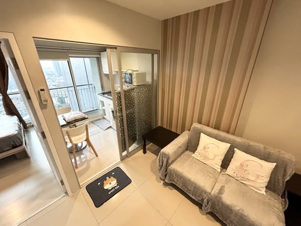 bedroom and bathroom of Aspire Sukhumvit 48