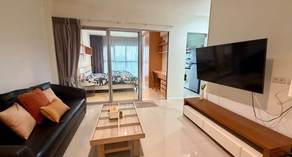 living room and bedroom of Aspire Sukhumvit 48