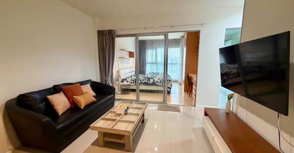 living room and bedroom of Aspire Sukhumvit 48