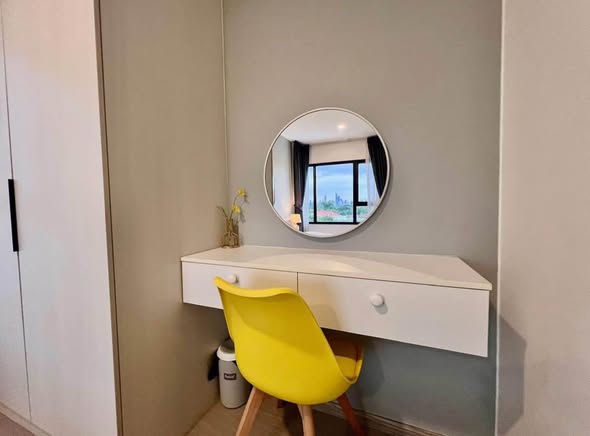 room interior and bathroom of Aspire Sukhumvit-On Nut