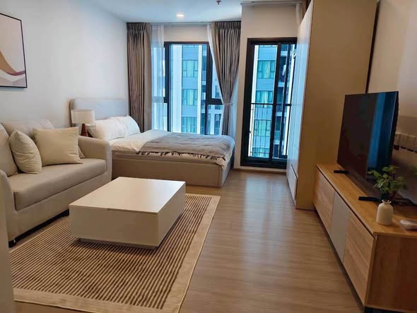 bedroom and living room of Aspire Sukhumvit-Rama 4