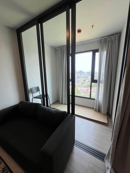 bedroom and room interior of Aspire Sukhumvit-Rama 4