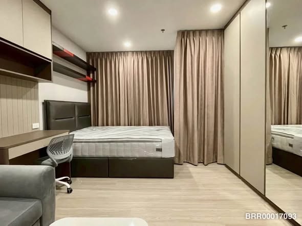 bedroom and room interior of Aspire Sukhumvit-Rama 4