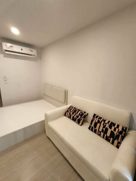 living room of Aspire Sukhumvit-Rama 4