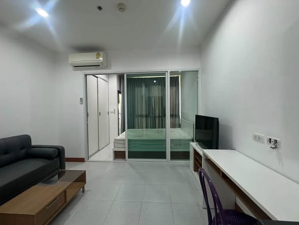 bedroom of Astro