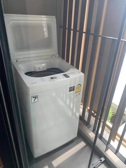 bathroom of Atmoz รัชดา-ห้วยขวาง คอนโด