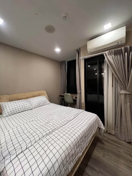 bedroom of Atmoz รัชดา-ห้วยขวาง คอนโด