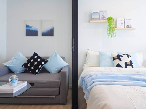 bedroom and living room of Atmoz รัชดา-ห้วยขวาง คอนโด