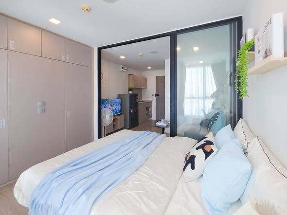 bedroom and room interior of Atmoz รัชดา-ห้วยขวาง คอนโด