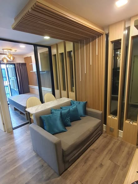 living room and bedroom and room interior of Atmoz รัชดา-ห้วยขวาง คอนโด