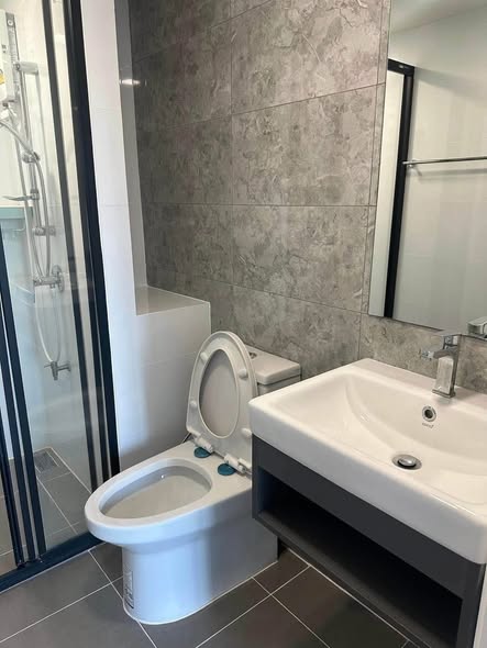 bathroom of Atmoz Tropicana Bangna