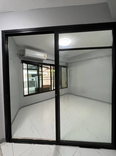 room interior of Baan Kang Mung Rama2-Puttabucha