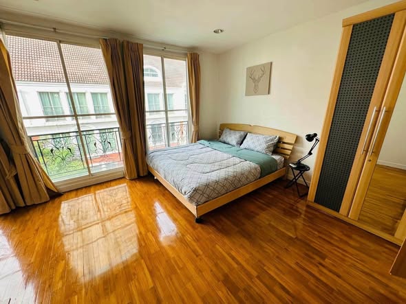 bedroom of Baan klang Krung (British Town – Thonglor)