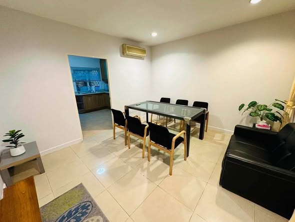 room interior of Baan klang Krung (British Town – Thonglor)