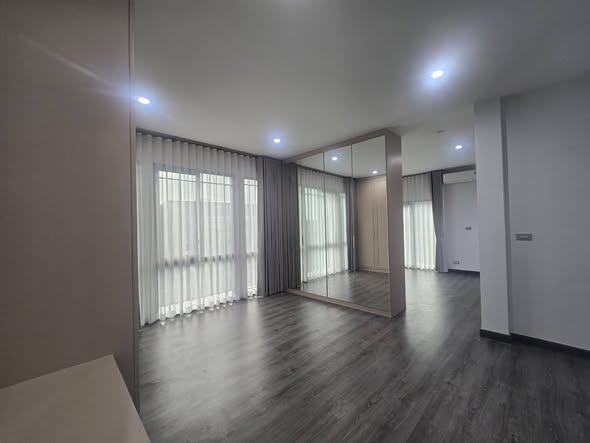 Baan Klang Muang Classe Sukhumvit 77