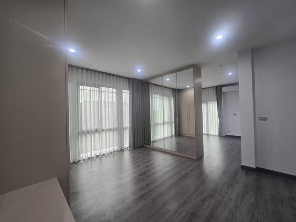 Baan Klang Muang Classe Sukhumvit 77