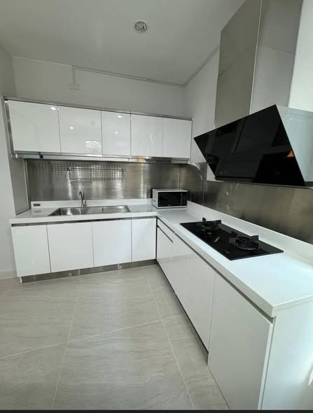 kitchen of Baan Klang Muang Classe Sukhumvit 77