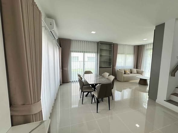 living room and bedroom of Baan Klang Muang The Edition Srinakarin-Suanluang
