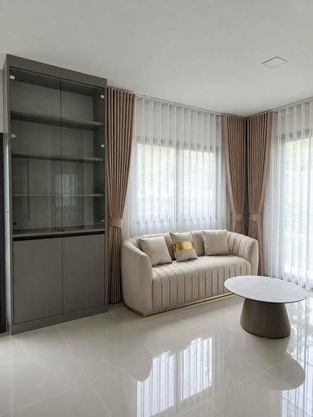 living room and bedroom of Baan Klang Muang The Edition Srinakarin-Suanluang