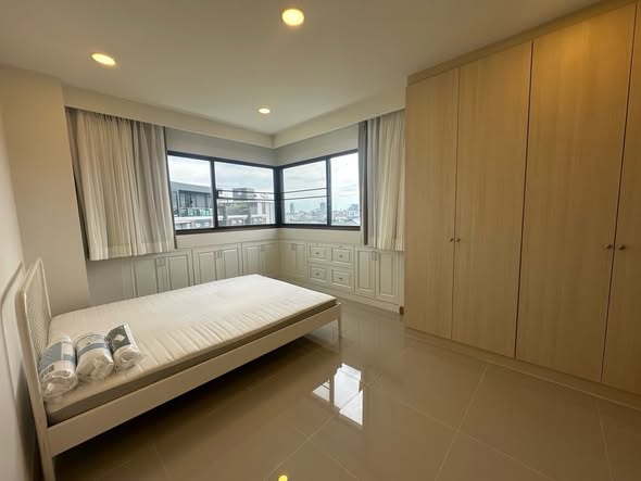 bedroom of Baan Onnut Condominium