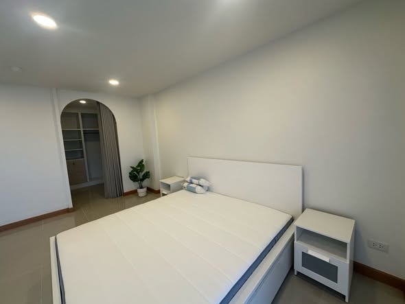bedroom of Baan Onnut Condominium