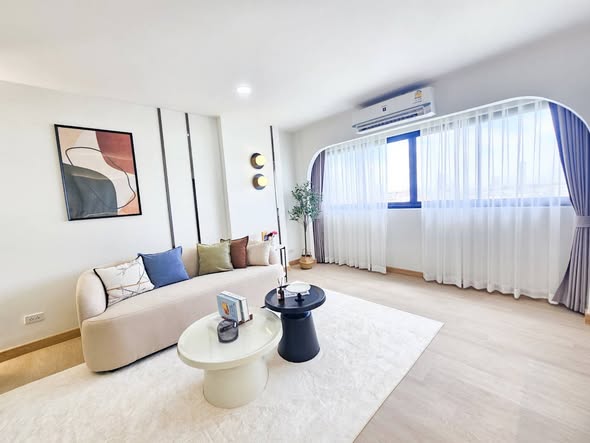 bedroom and living room of Baan Onnut Condominium